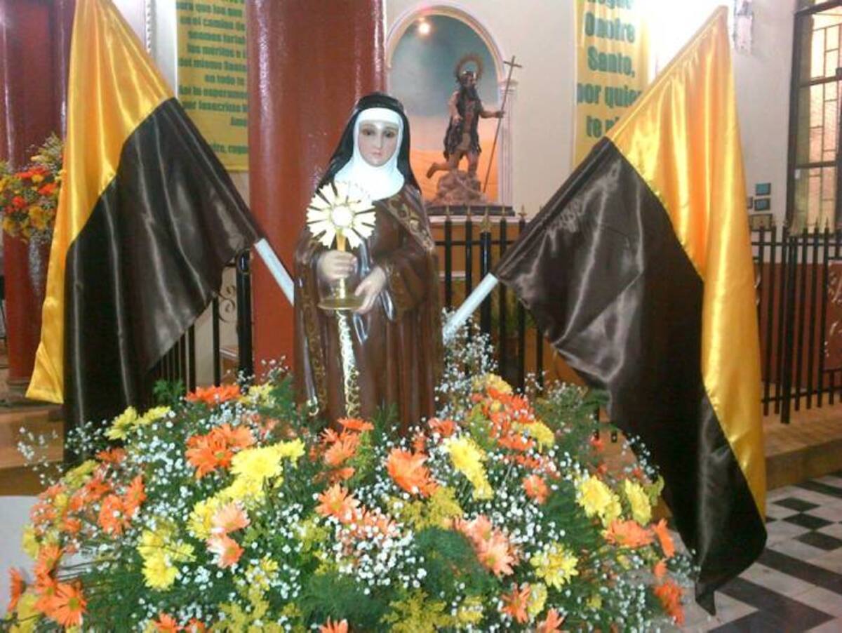 La Institución Educativa Santa Clara celebra también, la fiesta de su patrona, Santa Clara de Asís. Cortesía