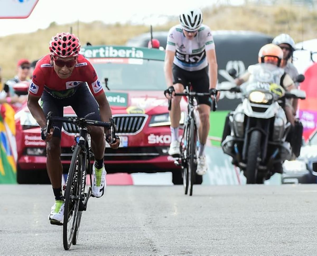 Nairo Quintana en uno de sus duelos con Chris Froome. AFP JOSE JORDAN