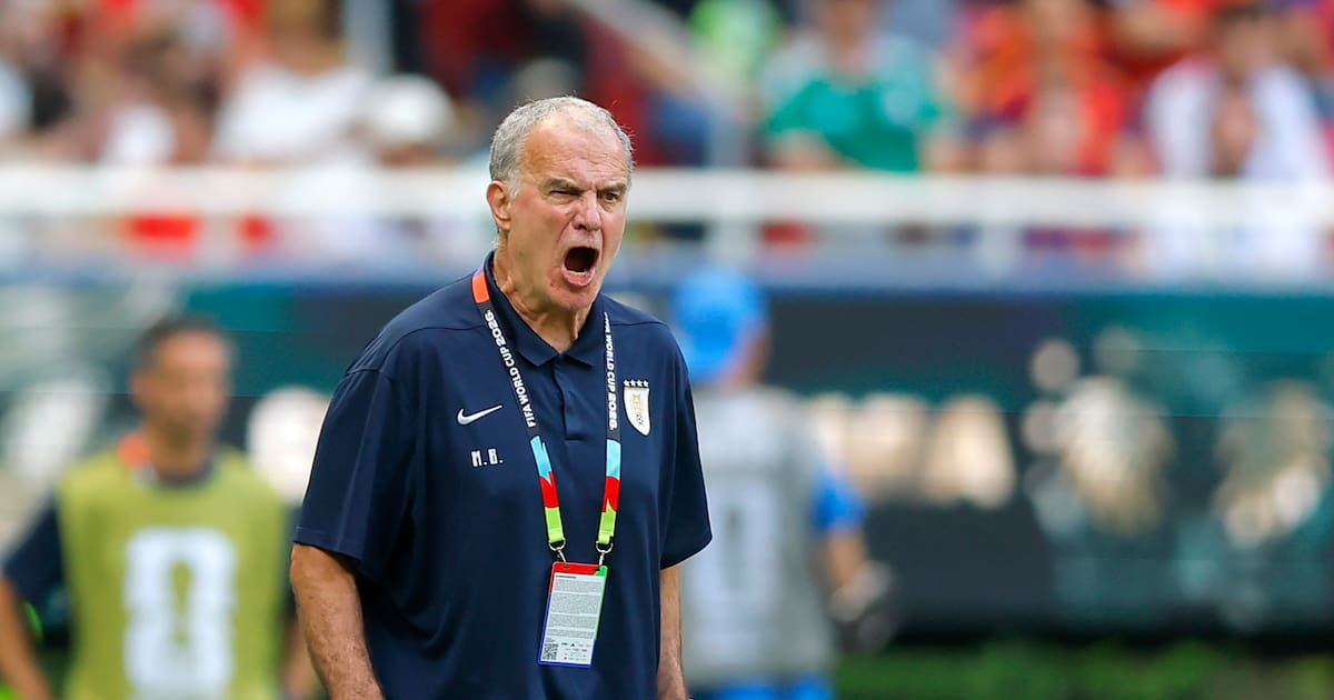 Video: el brutal enfado de Marcelo Bielsa con una periodista tras la eliminación de Uruguay; le gritó
