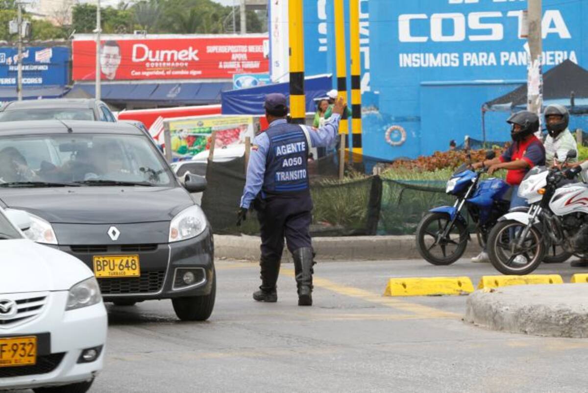 El pico y placa fue modificado solo 12 horas después de que entrara a regir el último decreto. La restricción hoy es para las placas terminadas en 5 y 6. Archivo-EL UNIVERSAL