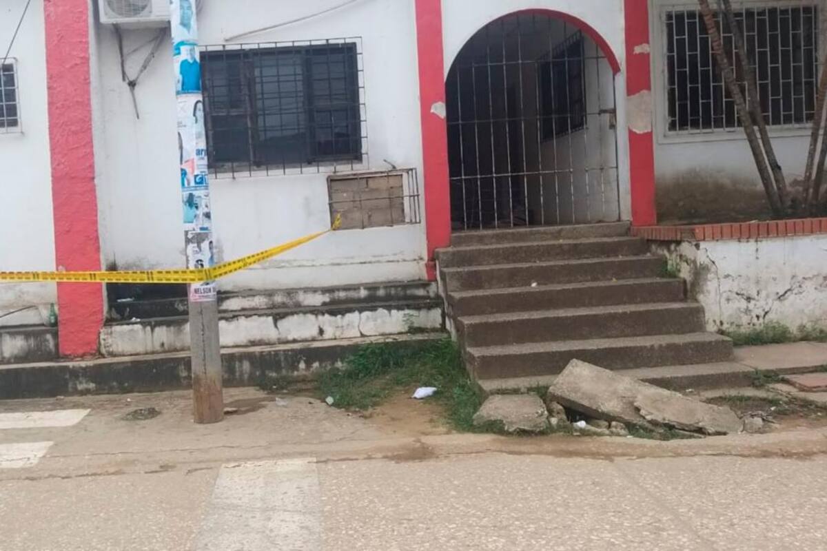 Gobernador de Sucre pide investigar móviles de incendio en tesorería de San Onofre