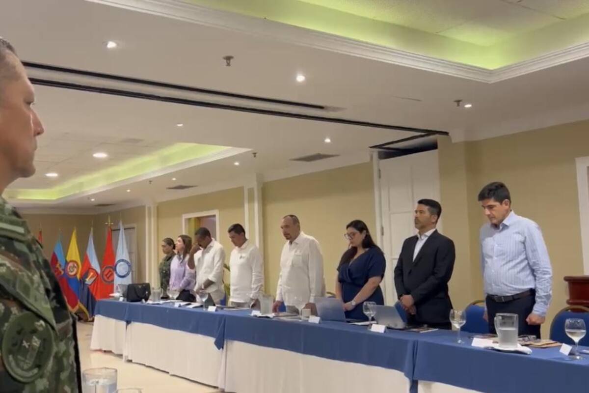 Fuerzas Militares y gobernadores abordan temas de seguridad del Caribe