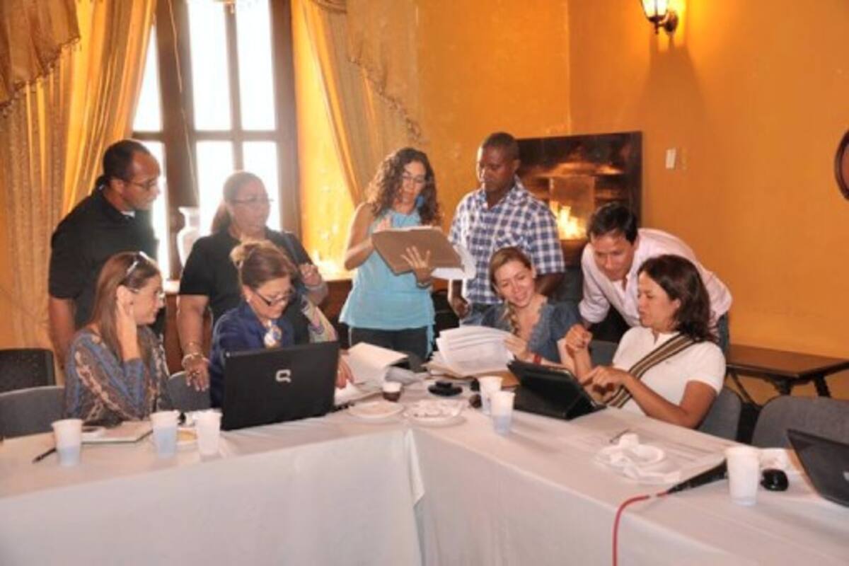 Momento del Consejo Directivo en el que se estudiaban hojas de vida de los postulados al cargo de Director (E) de Cardique. CORTESÍA