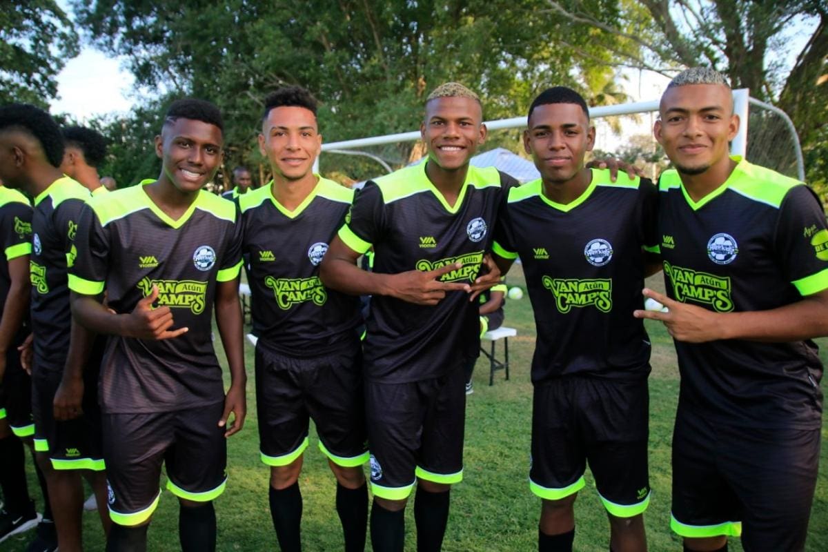 Happy Kids forma seres íntegros por medio del fútbol y el trabajo en equipo