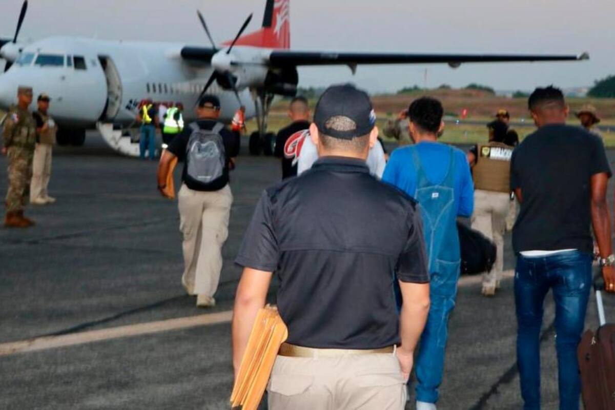 30 colombianos fueron deportados desde Panamá