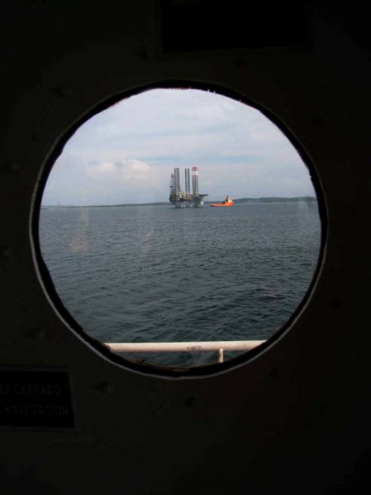 La plataforma exploradora de gas ya regresó a la Bahía de Cartagena, tras culminar la perforación del pozo Mapalé 1. CORTESIA