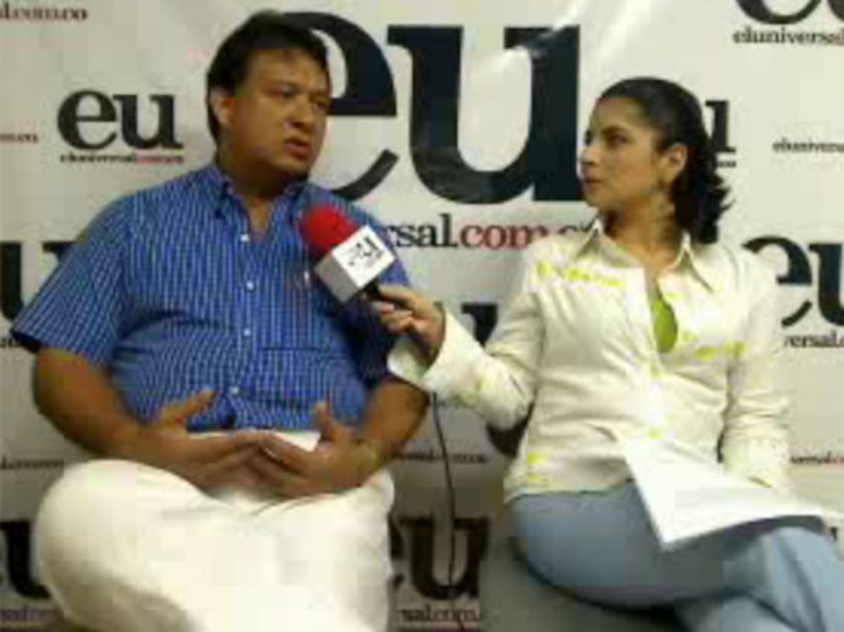 El candidato Jhony Romero Julio durante la entrevista a través de la webcam de El Universal. ÓSCAR DÍAZ -EL UNIVERSAL