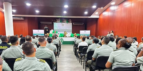Cartagena honra a 21 policías que se destacan por su integridad y servicio