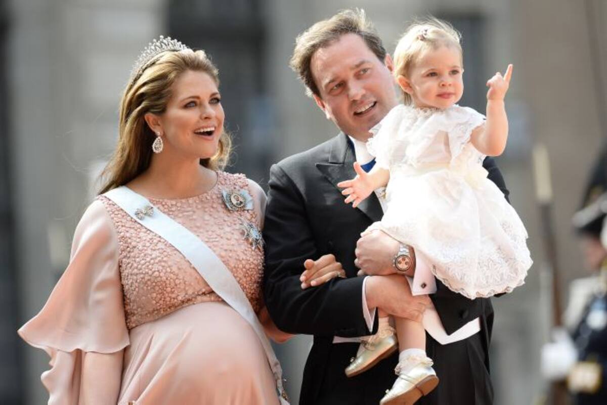 Magdalena de Suecia, Christopher OíNeill y la Princesa Leonore. AFP JONATHAN NACKSTRAND