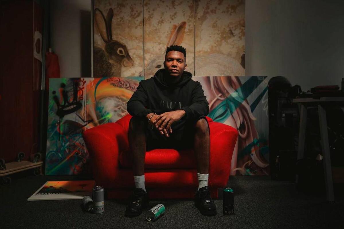 Venesti: el artista colombiano presenta “No es normal” y prende la fiesta