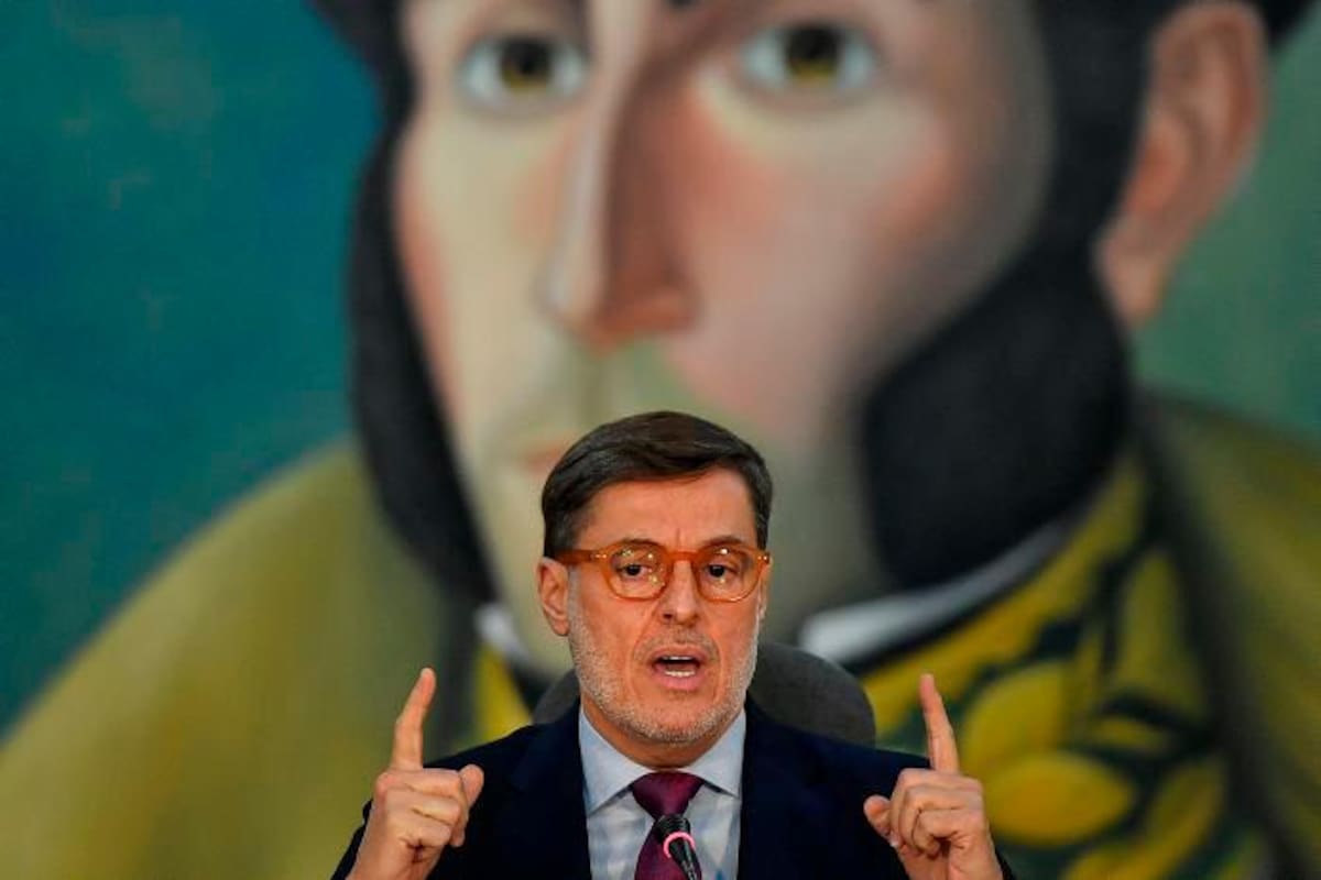 Maduro nombra a Félix Plasencia como nuevo embajador en Colombia