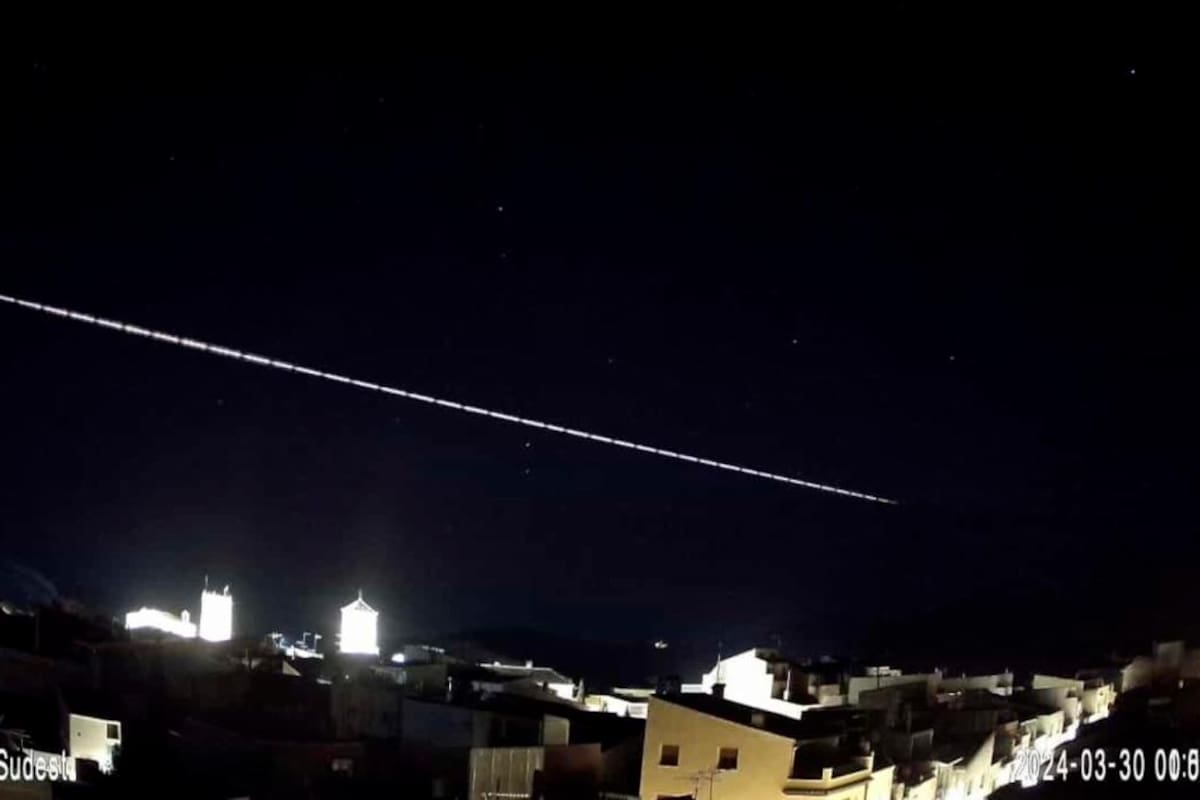 Video: No era un misil, sino basura espacial la que sobrevoló España