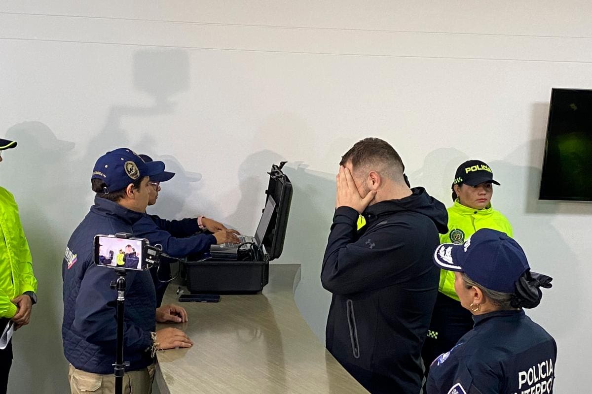 John Poulos, presunto asesino de DJ Valentina, ya está en Colombia