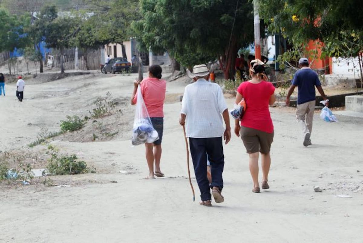 La electrificación mejorará la calidad de vida de 55 mil personas que habitan en zona rural de municipios del sur de Bolívar. JULIO CASTAÑO - EL UNIVERSAL