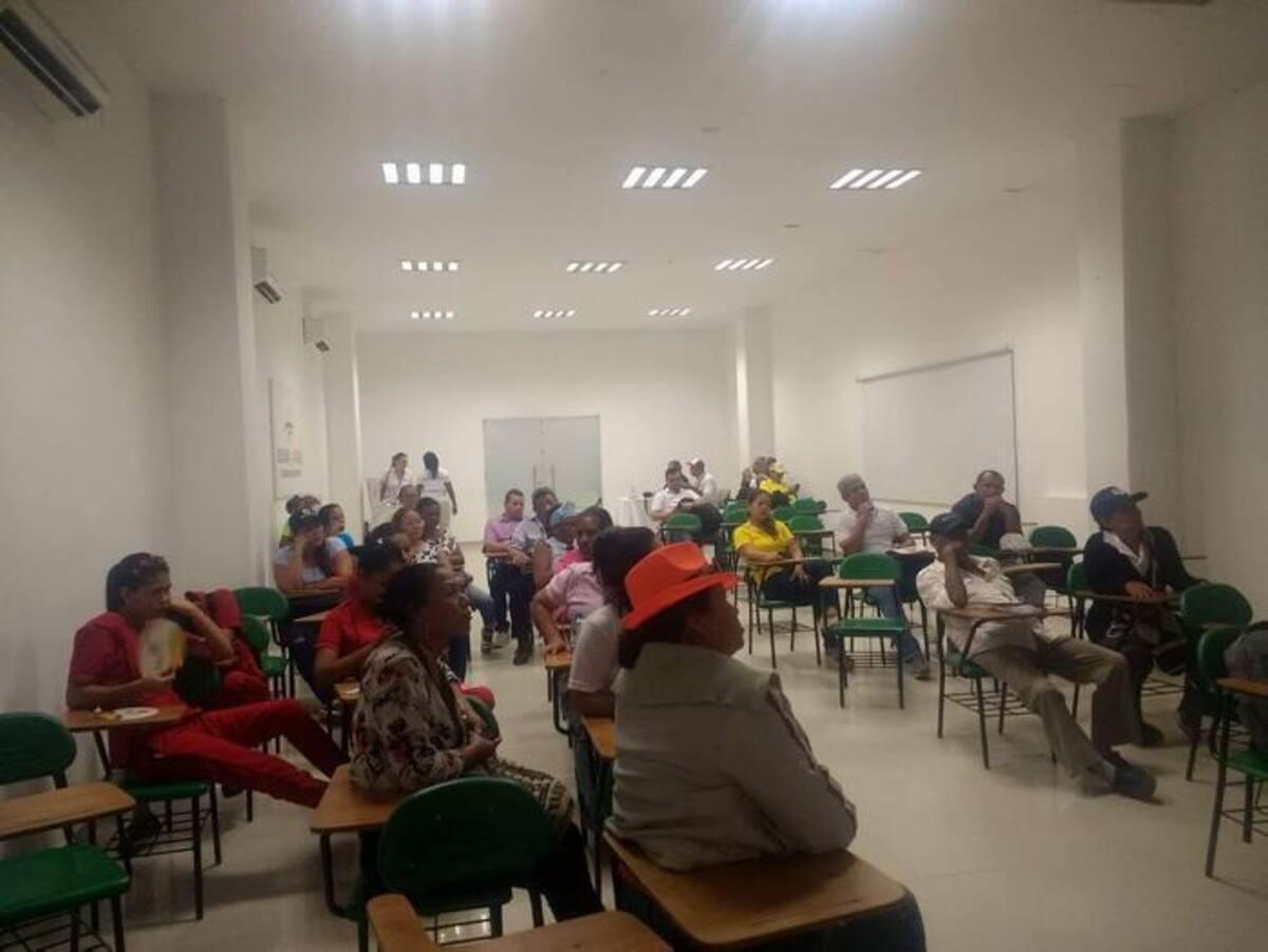 Los docentes buscan fortalecer las competencias ciudadanas y de liderazgo por medio de la argumentación, el debate y la resolución pacífica de conflictos. Lila Leyva.