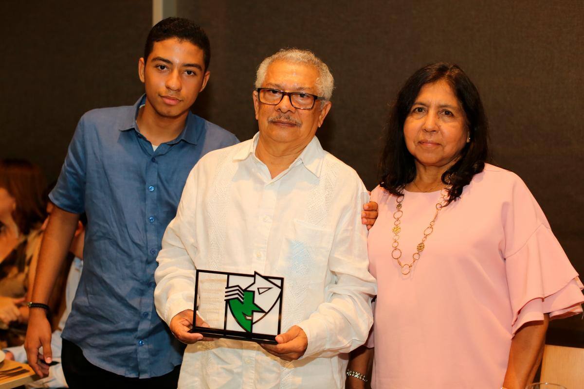Carlos García, Carlos García Salas y Gloria Guerrero.