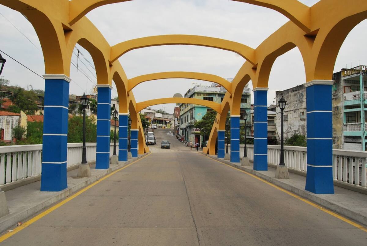 Puente Alfonso López. El Universal