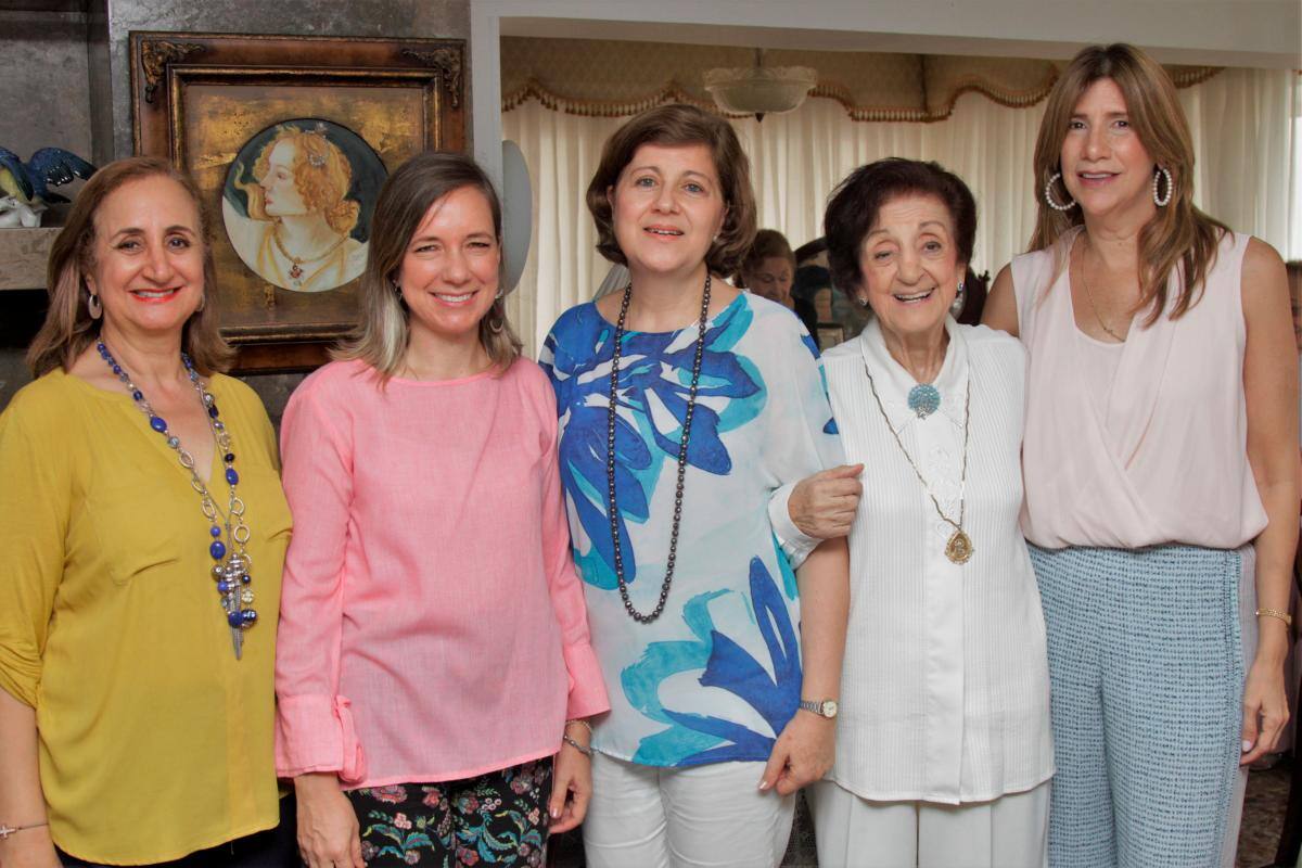 Catherine Wahanik, Tere Carmona, Nicole Akel e Icha Castillo de Bajaire.//FOTOS: NAYIB GAVIRIA - EU.