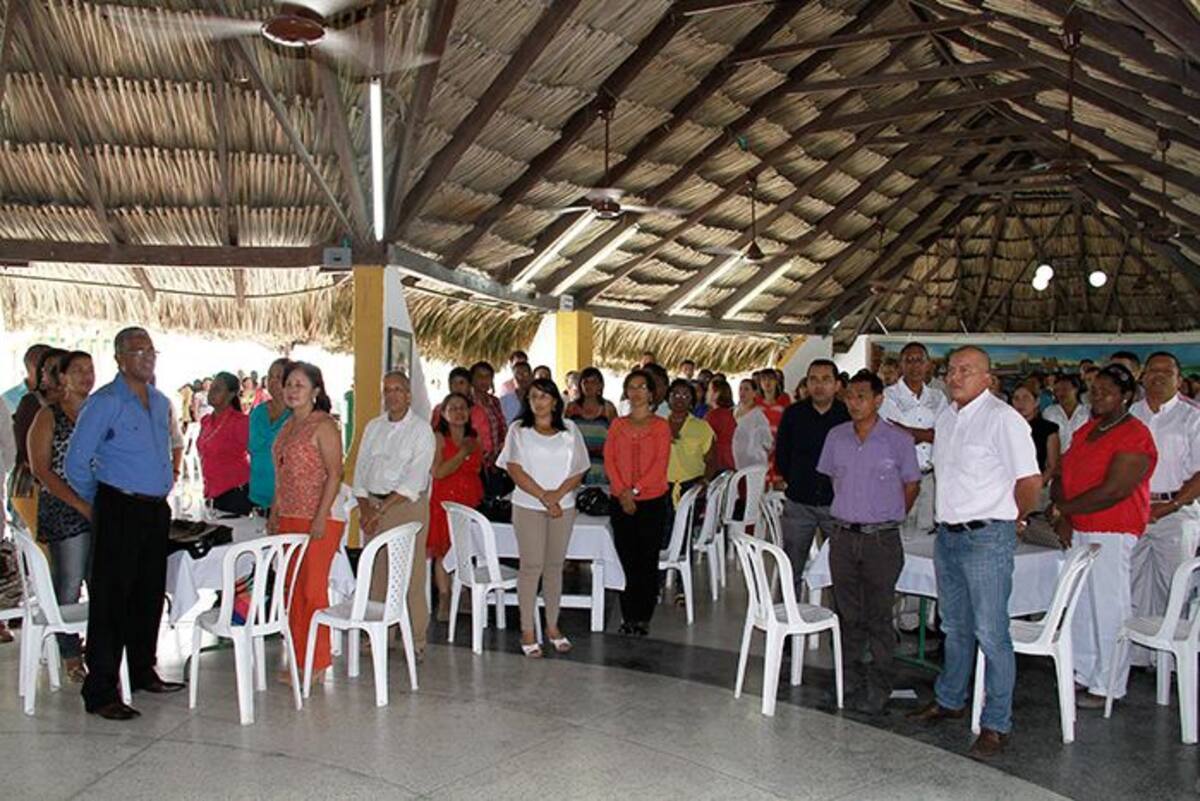 En el Club de Profesionales Universitarios de Crespo se realizó el encuentro con los docentes de Bolívar. Cortesía