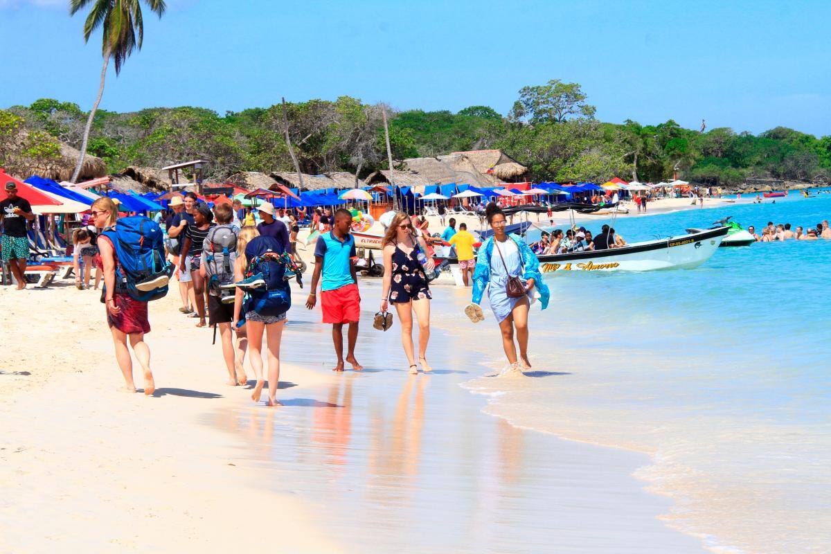 ¡Otra vez! Youtuber denuncia cobro excesivo a extranjeros en Playa Blanca