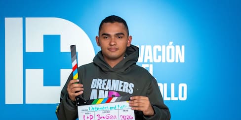 Becan a joven de Magangué por su liderazgo y trabajo comunitario