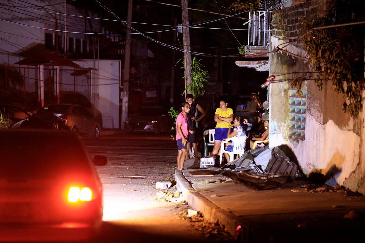 Asciende a 45 el número de fallecidos por el huracán Otis en México