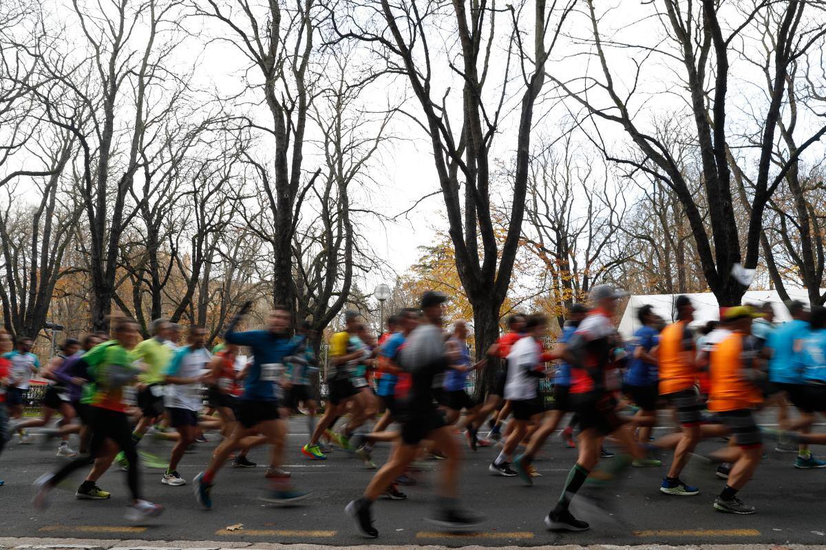 Atleta huyó tras ganar media maratón por evitar el control antidopaje