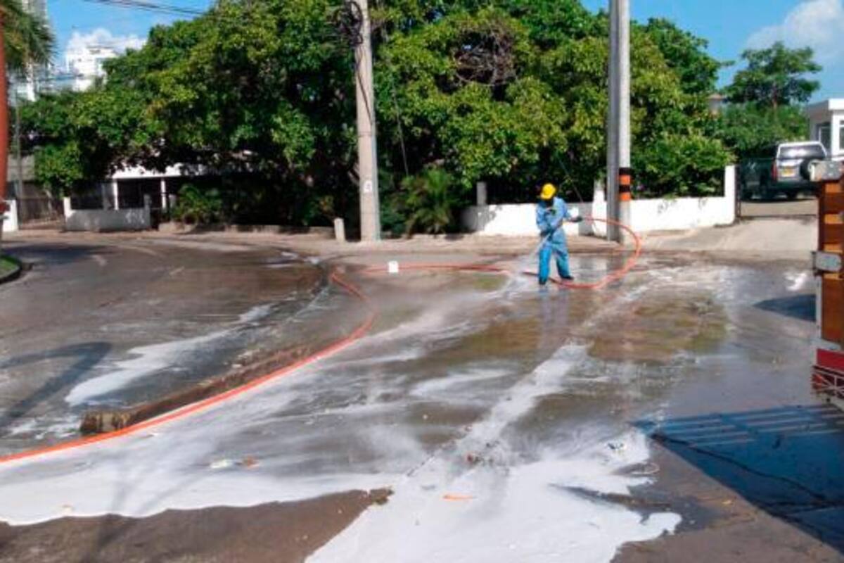 Avanzan trabajos para superar obstrucción en el alcantarillado San Felipe