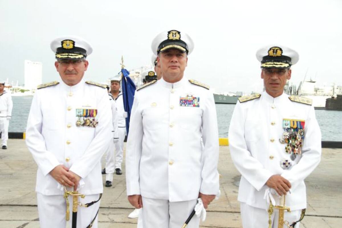 Vicealmirante Evelio Ramírez Gáfaro, vicealmirante Ernesto Durán González y contralmirante Gabriel Pérez Garcés. LUIS APARICIO - EL UNIVERSAL