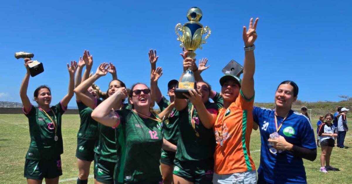 Meet the Champions of the IX National Medical Football Tournament