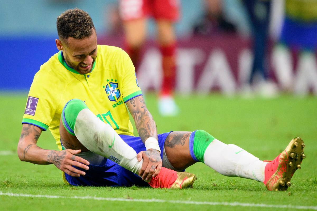 Neymar, pese a que está lesionado, organizó tremenda rumba en Brasil