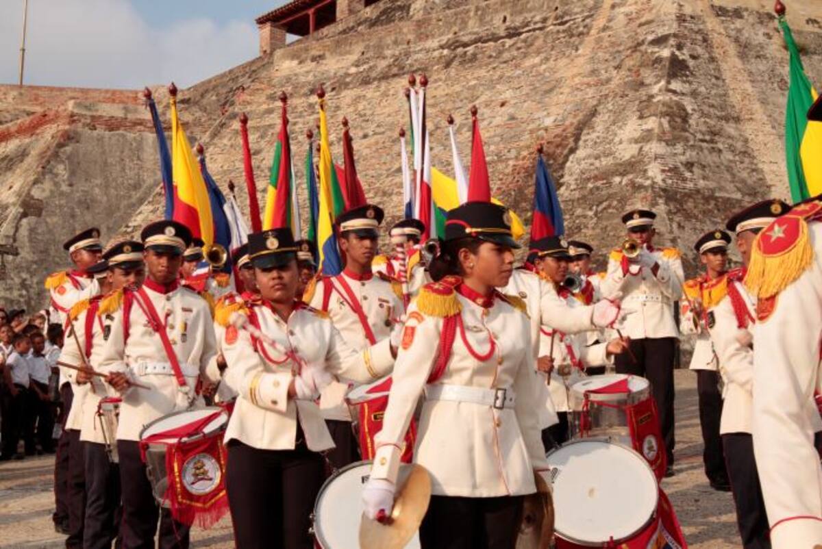 El Castillo de San Felipe fue escenario de un desfile majestuoso con bandas de paz. Zenia Valdelamar-El Universal