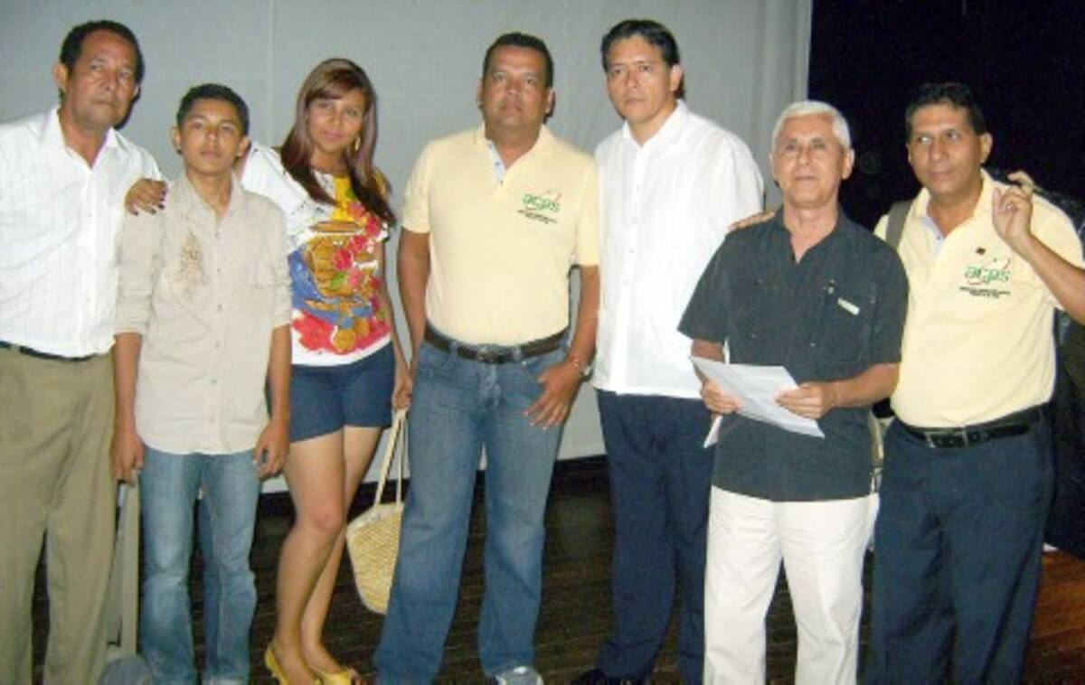 Aminadad Sarmiento, José Carlos Iriarte, José Sarmiento, Francisco Barrios, Jorge Otero y Abdías Pérez.