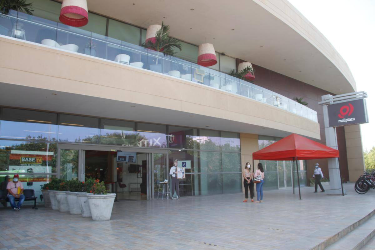 Mall Plaza es uno de los espacios para la vacunación. //l. HErrán