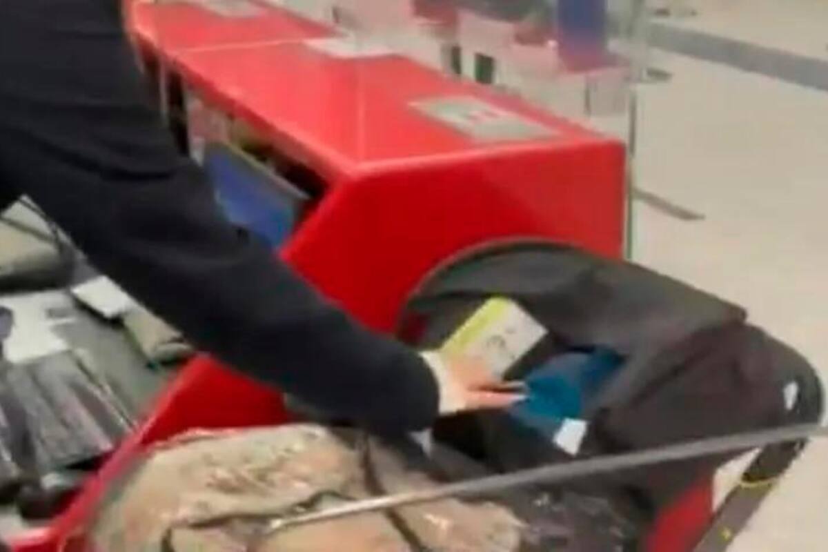 Video: abandonaron a su bebe en aeropuerto para no pagar por su tiquete