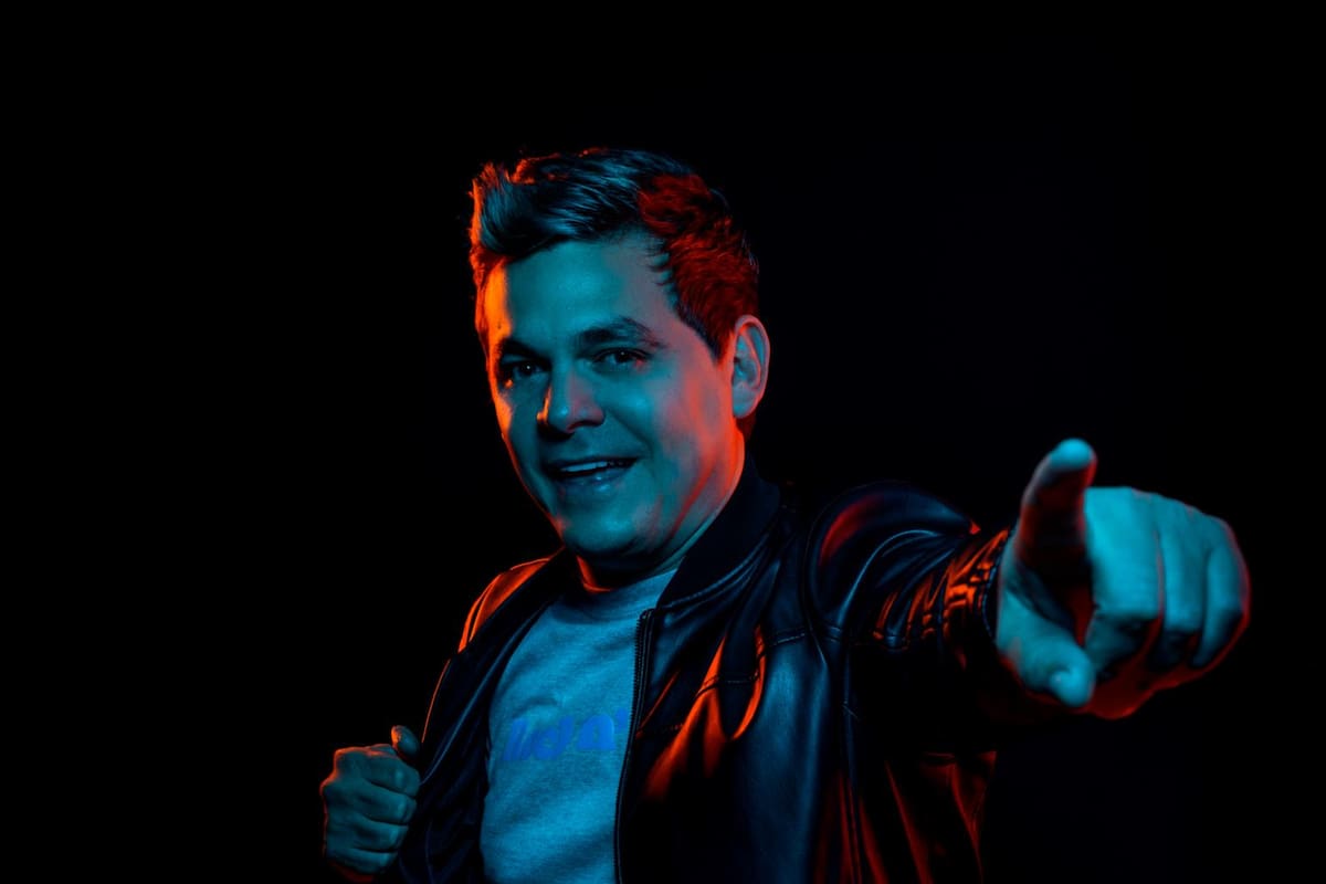 Con un toque brasileño, Jerau presenta nuevo sencillo musical