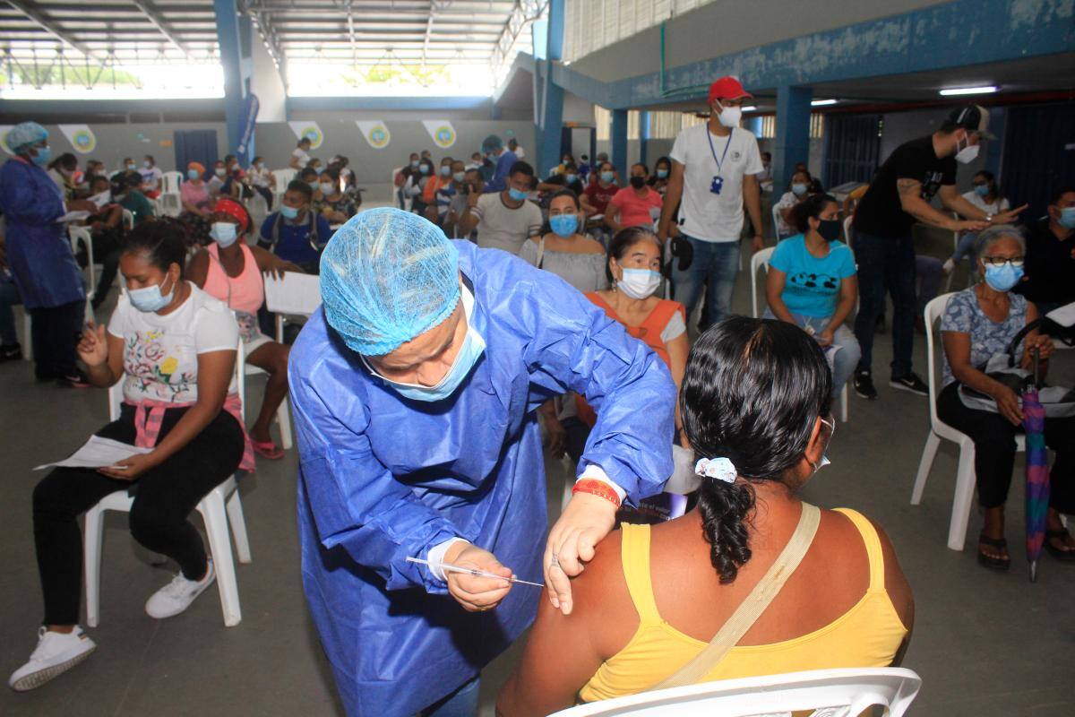 ¡Pilas! Jornada de vacunación contra el COVID-19 este 30 de abril