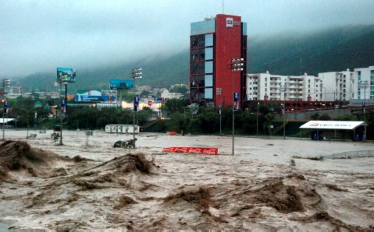 Alex, el primer huracán de la temporada en el Atlántico, tocó tierra el miércoles en Tamaulipas.