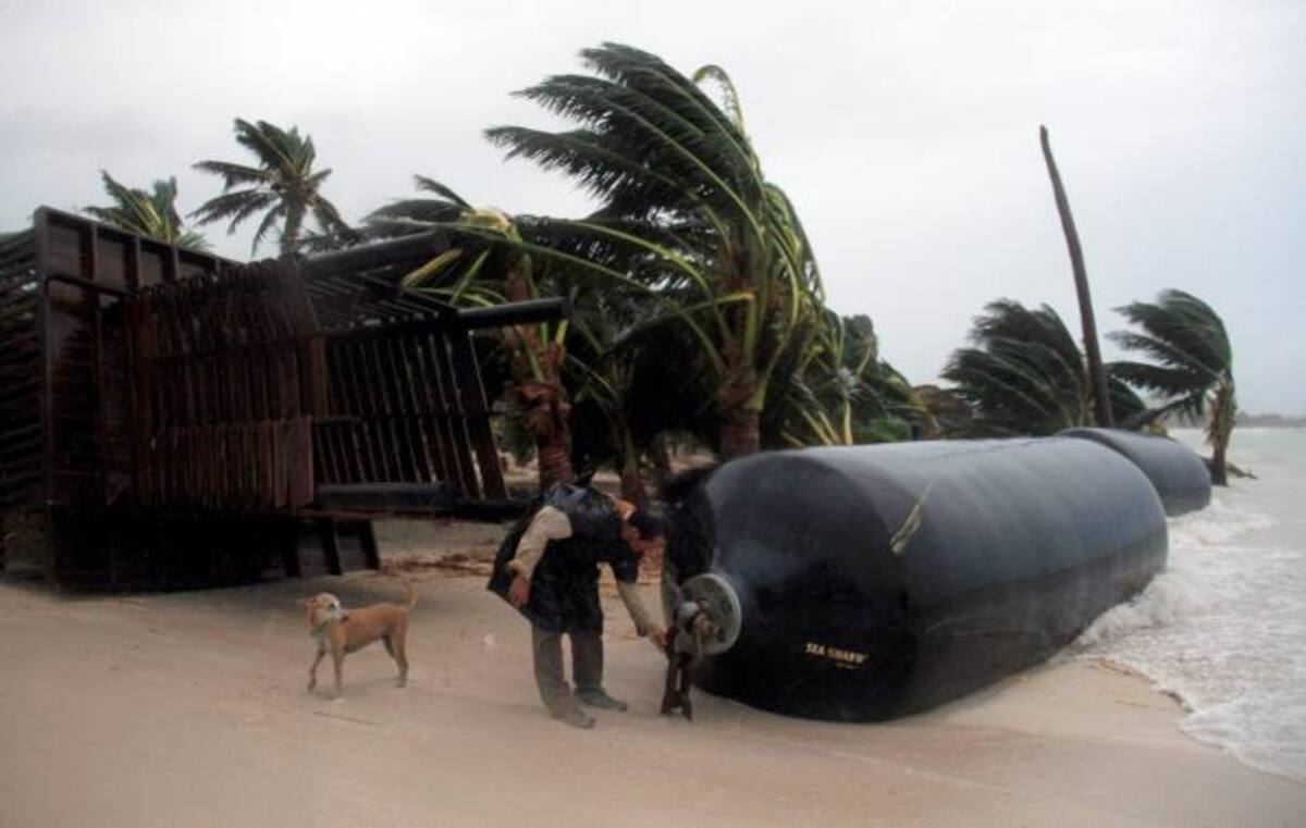 La tormenta tropical Ernesto pasó por la península de Yucatán en México. AP