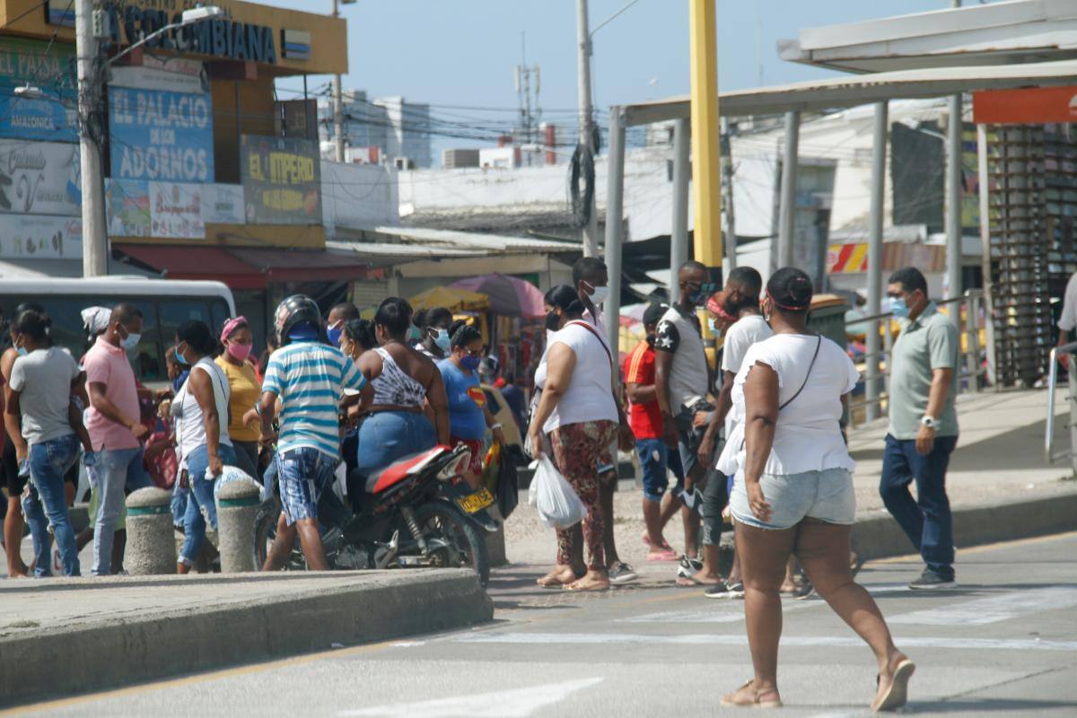 Siguen los comparendos por aglomeraciones en Cartagena