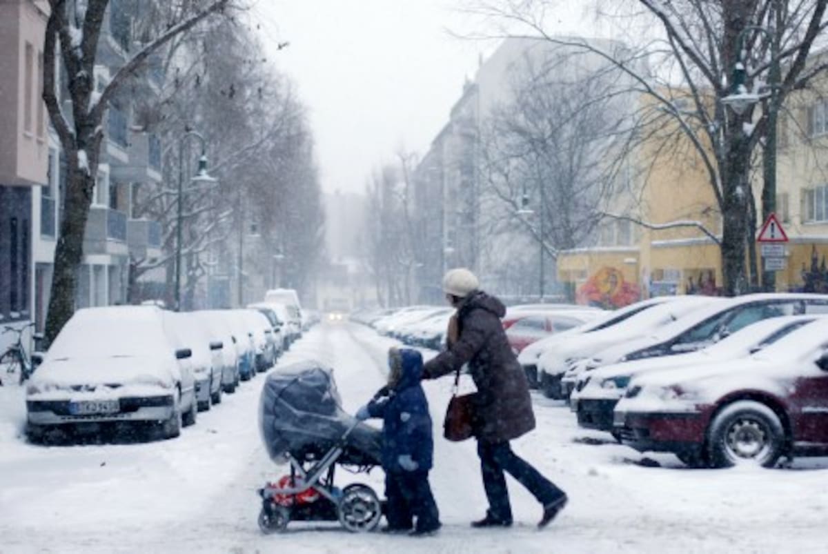 Alemania sigue bajo el hielo. La noche del sábado y madrugada de hoy hubo una nevada histórica.