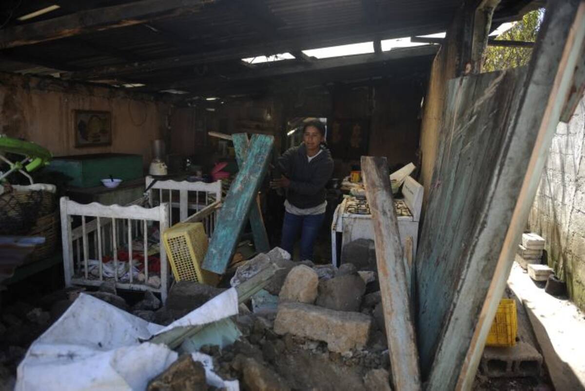 Este jueves desde el amanecer los servicios de socorro reanudaron la búsqueda de sobrevivientes bajo los escombros AFP JOHAN ORDONEZ