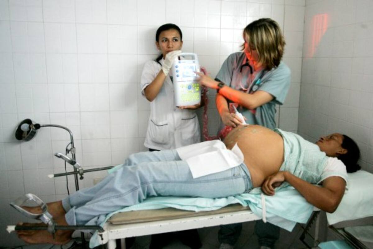La asistencia a los controles prenatales es indispensable para evitar las muertes de las mujeres embarazadas. AP