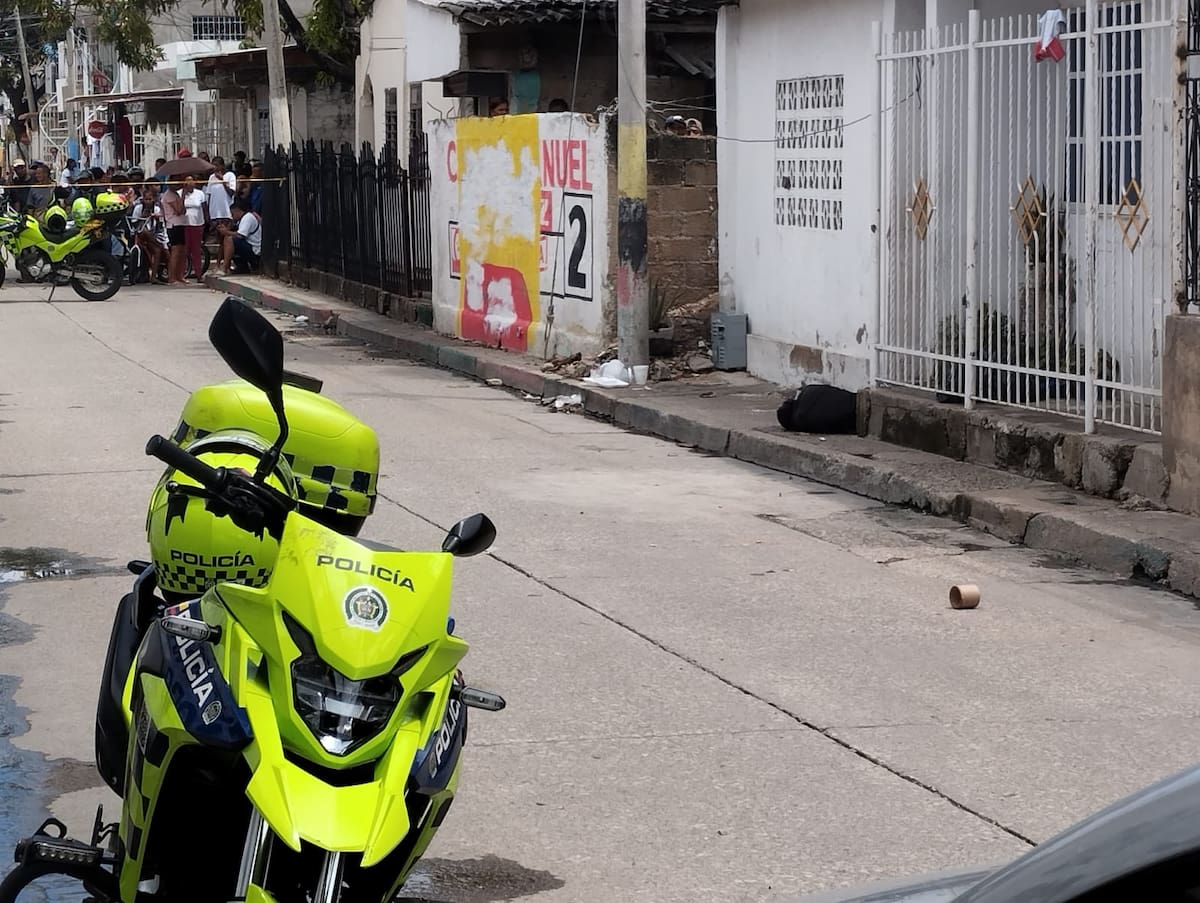 No está establecido aún, según las versiones preliminares, si el individuo iba a cometer un presunto acto relacionado con sicariato o un atraco.