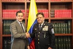 Abelardo de La Espriella ordena salida del director nacional de Bomberos