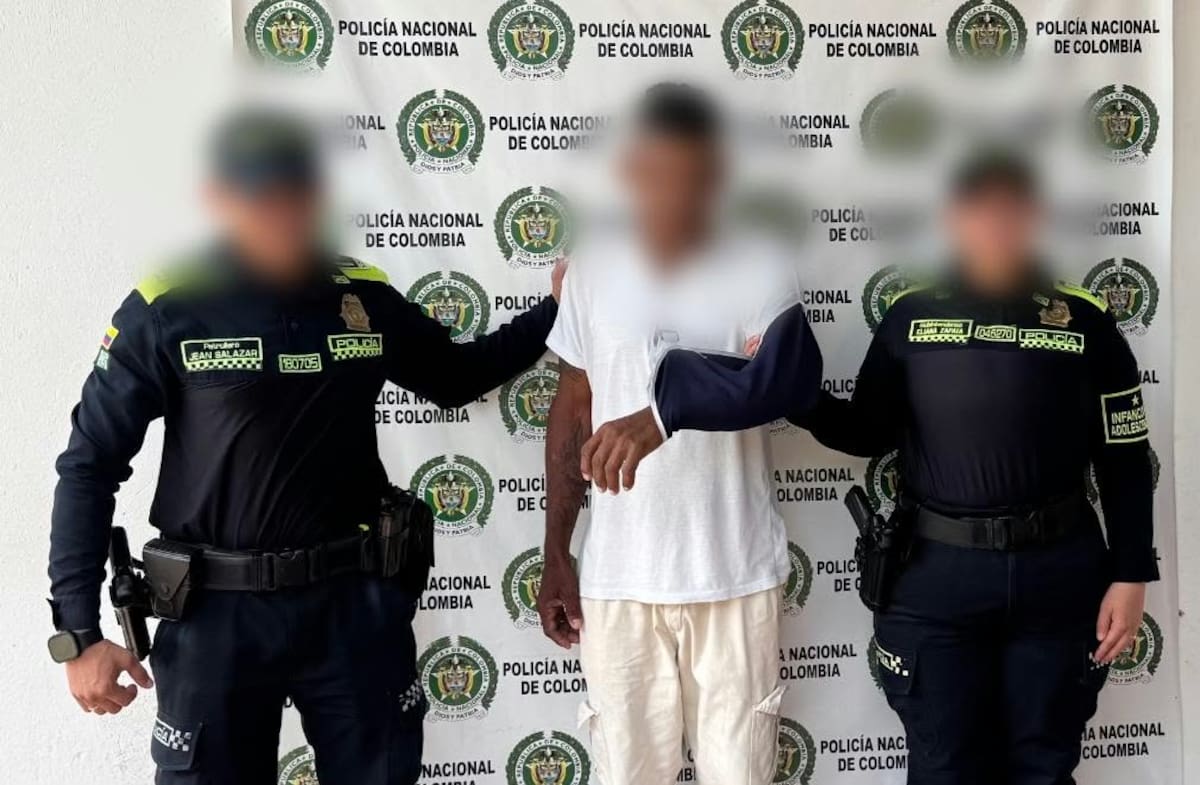 Uniformados de la Policía capturaron a un hombre por el delito de acto sexual, en hechos acontecidos en el municipio de Magangué. //FOTO: POLICÍA DEBOL.