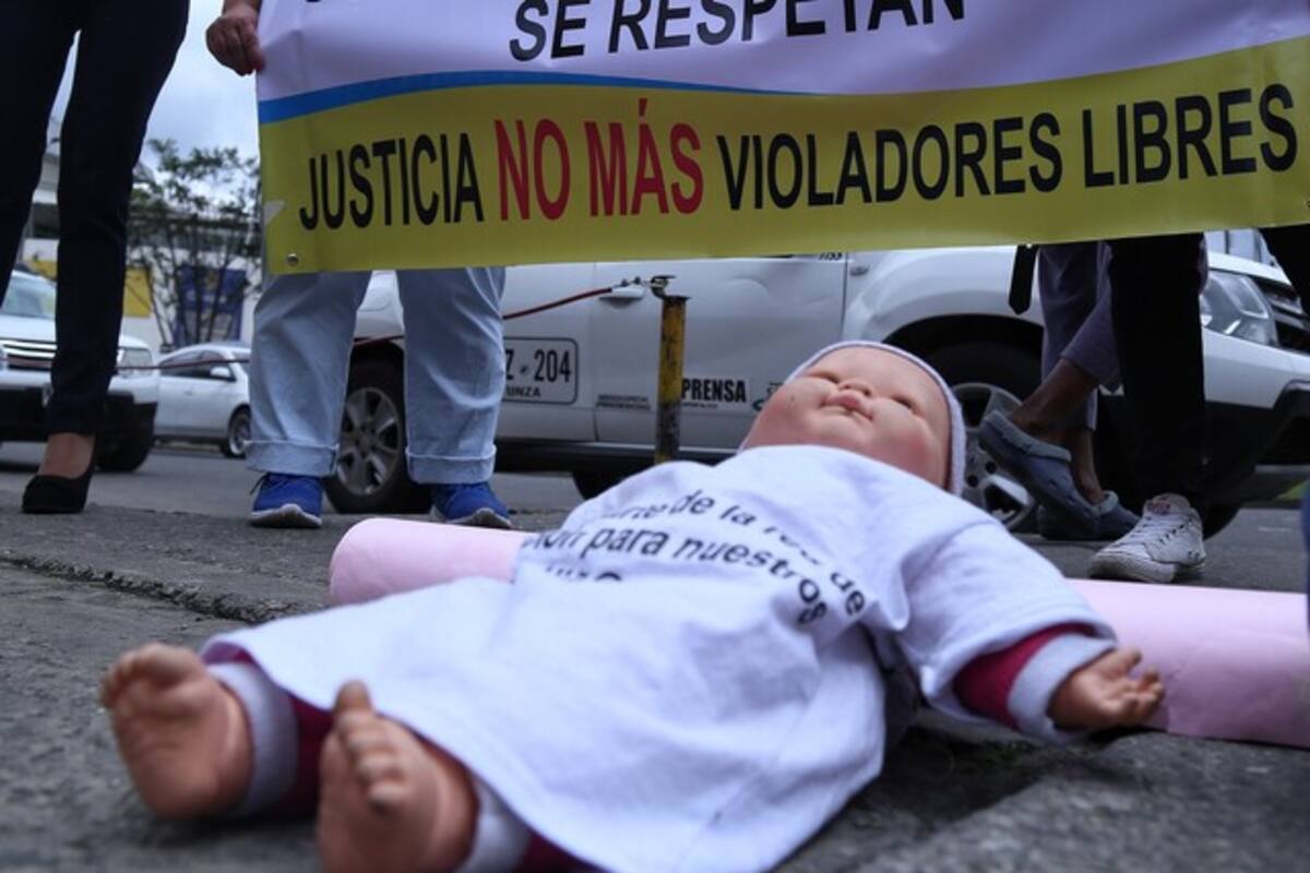 Inhabilitan por 15 años a profesor que abusó de una menor de edad