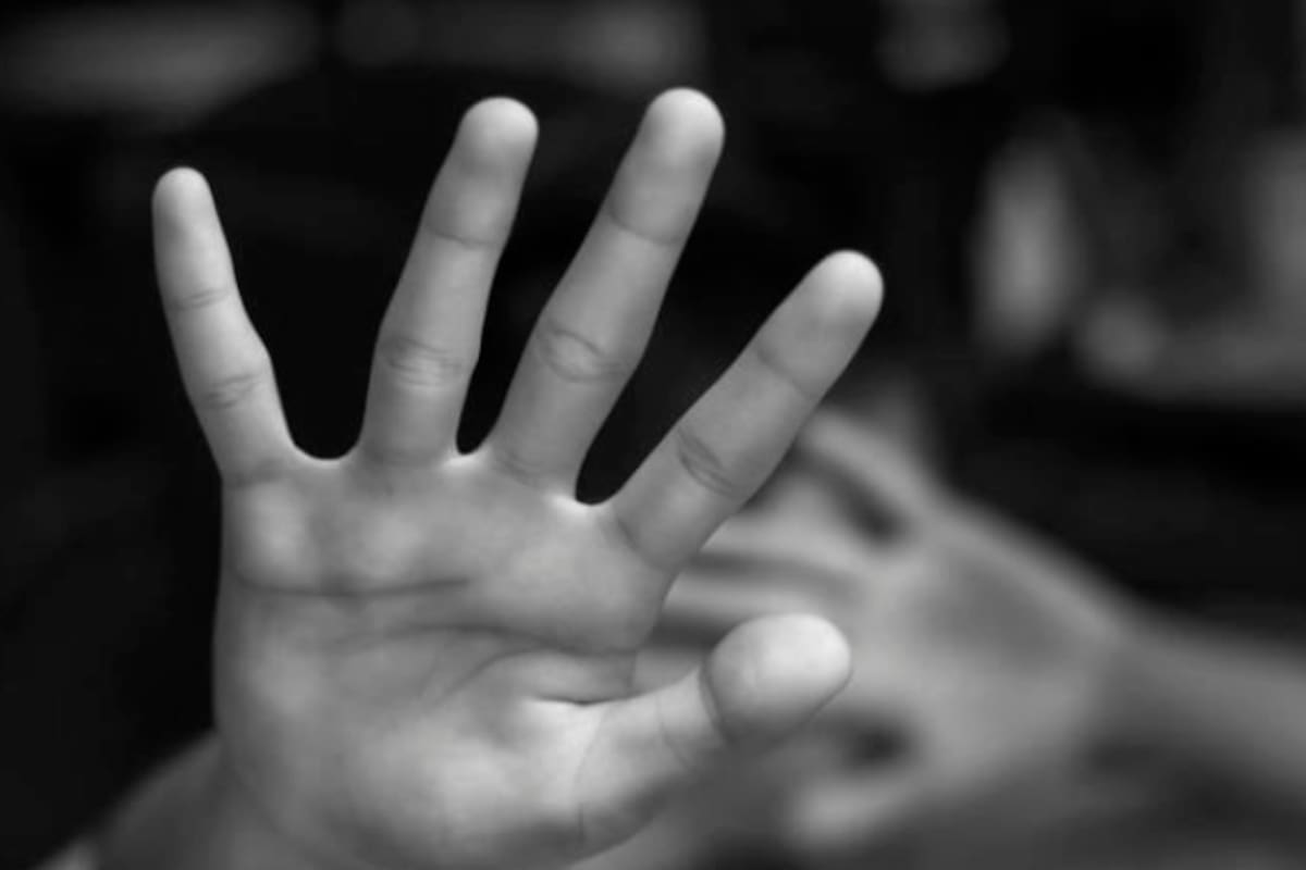 Embriagó a su hija de 15 años para abusarla sexualmente, en Cartagena