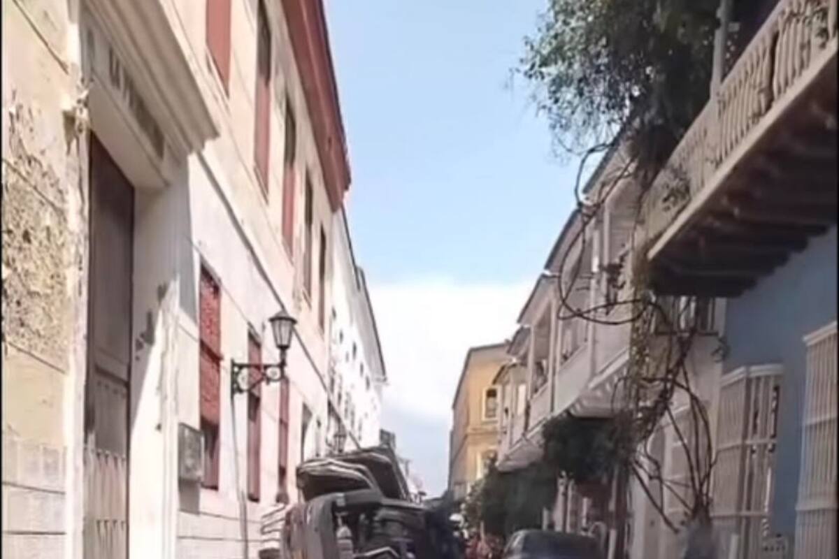 Esto provocó fuerte accidente en una calle del Centro Histórico de Cartagena