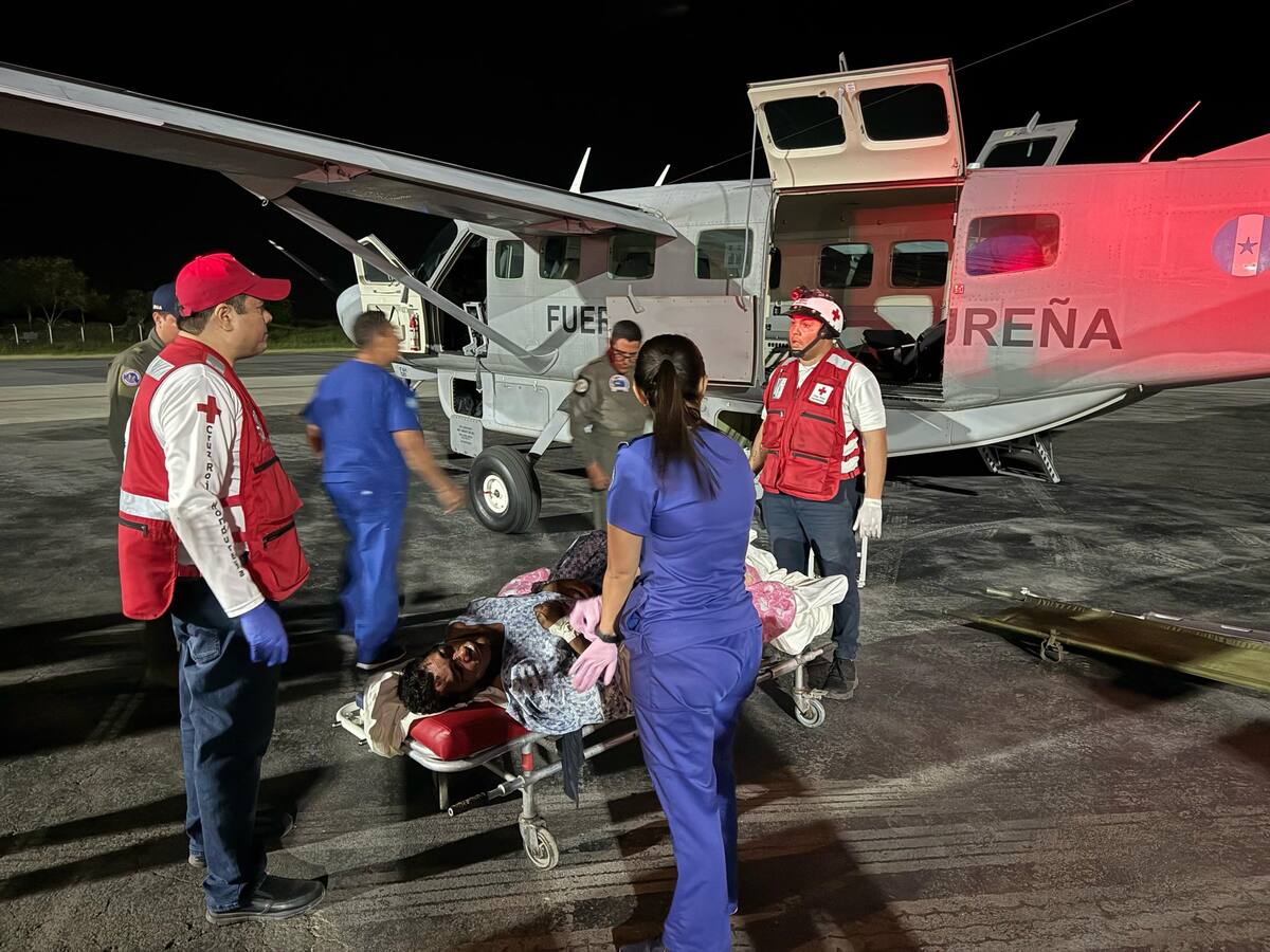 Un avión comercial de una línea local Lansa cayó este lunes al mar un minuto después de haber despegado del Aeropuerto Internacional Juan Manuel Gálvez, de la isla de Roatán, en el Caribe de Honduras, informó una fuente oficial. //EFE